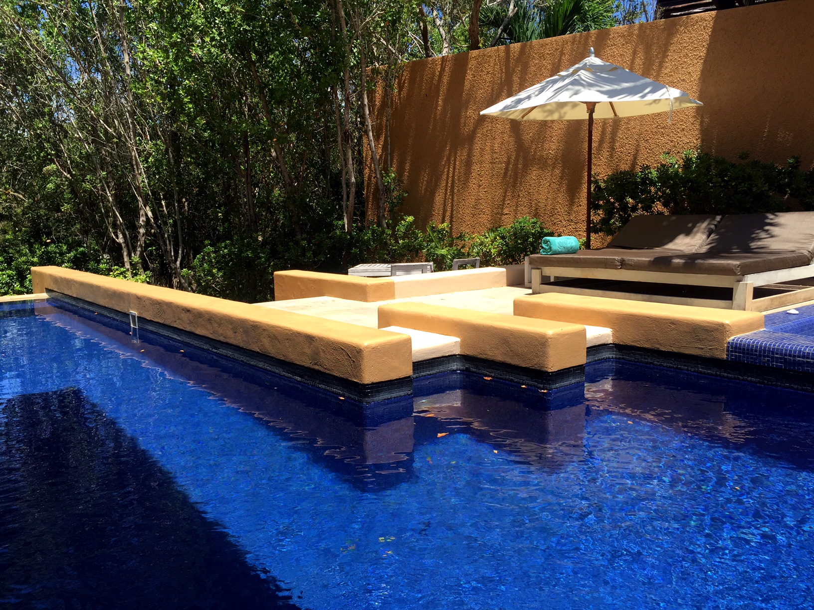 Our private pool and jacuzzi